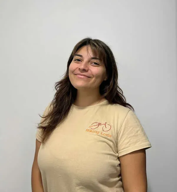 Retrato de Juliana Salbitano, del equipo de Biking Luca